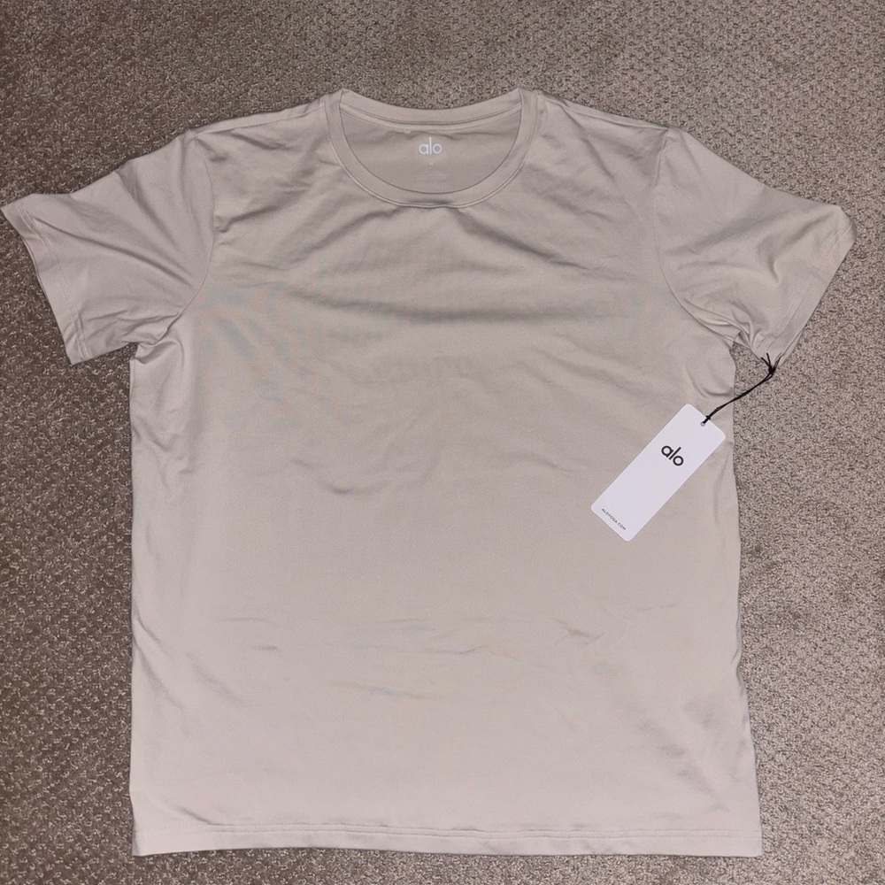 alo Conquer Reform Short Sleeve Crewneck